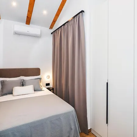 Villa House De Finis