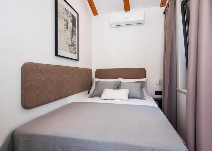 House De Finis Vila