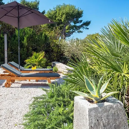 Seafront Villa De Finis Villa