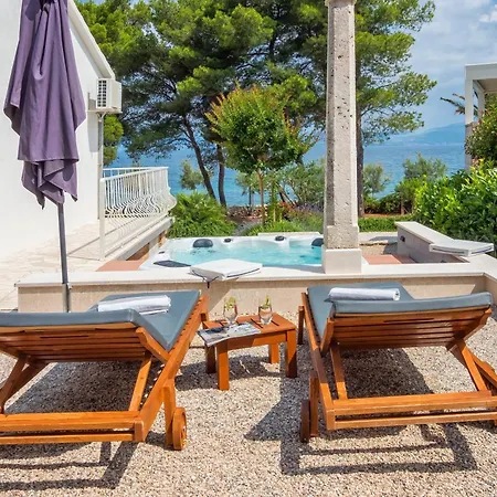 Seafront Villa De Finis Villa *