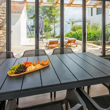 House De Finis Sutivan