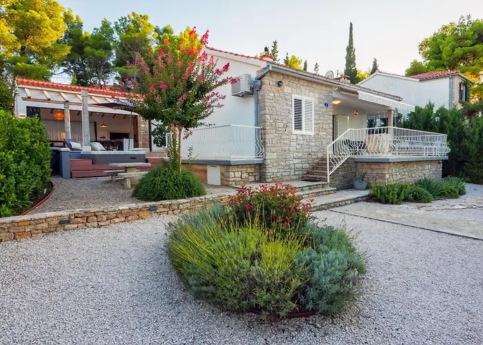House De Finis Villa