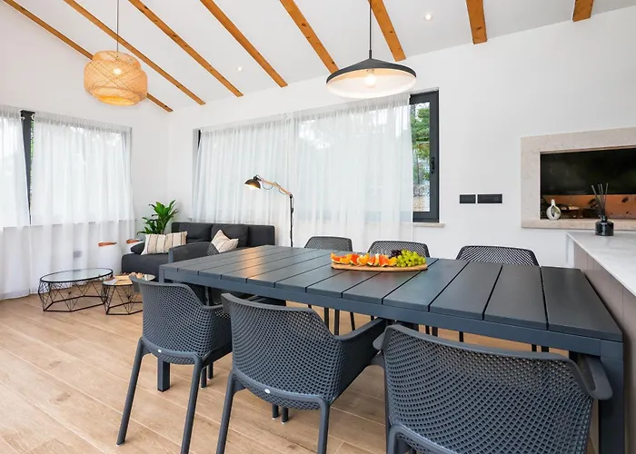 House De Finis Villa